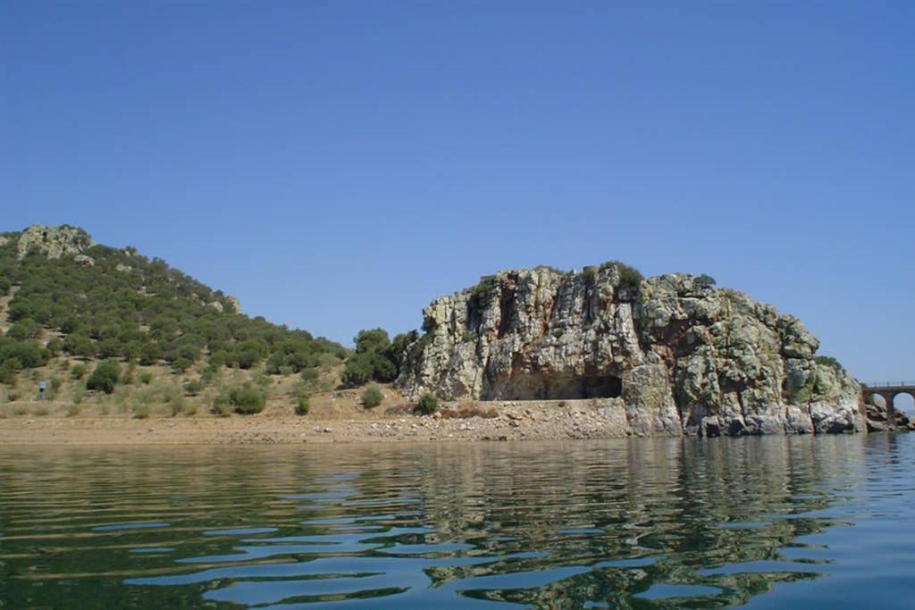 Casa En El Pantano De Orellana Orellana de la Sierra Exterior photo